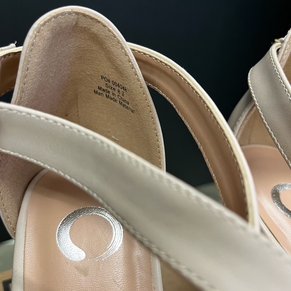 Journey Riva Pumps - Picture 7 of 13